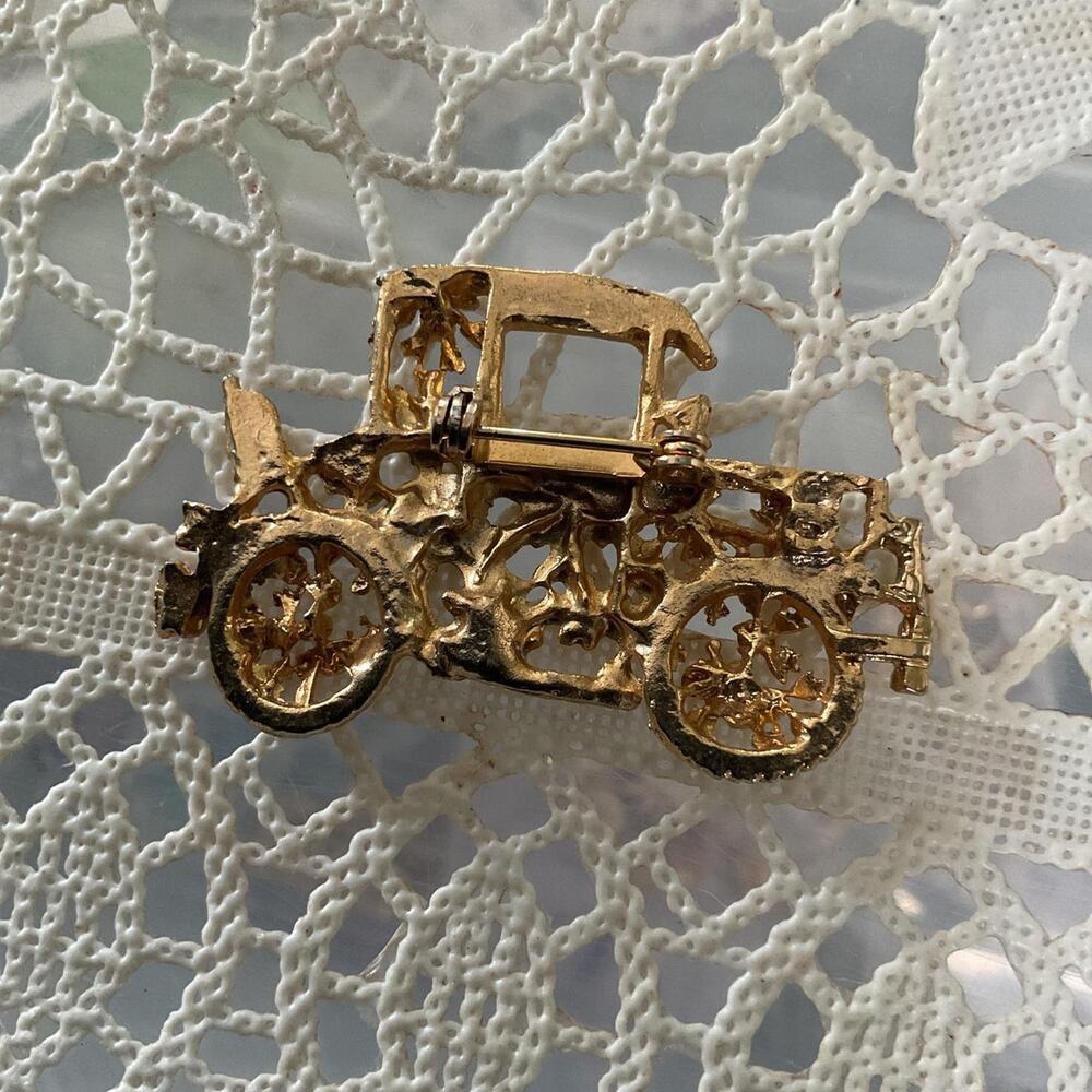 Vintage Car Brooch Model T Brooch Goldtone Jewelry Pin